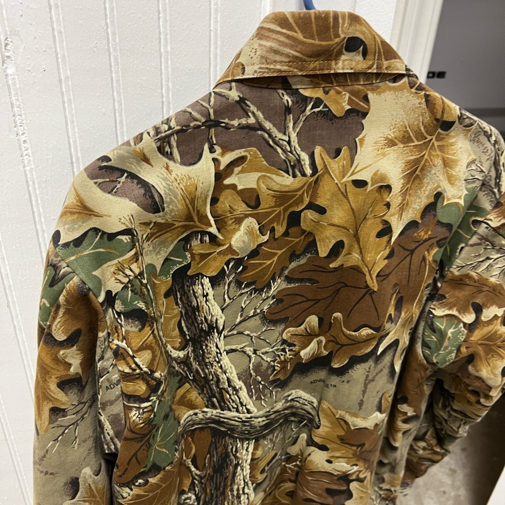 Men’s Medium RedHead Camo Hunting Button Down Jacket with Quilted Interior - Picture 9 of 12